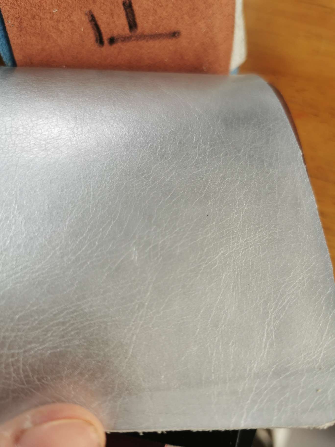 Two-layer cowhide, silver film Specification image