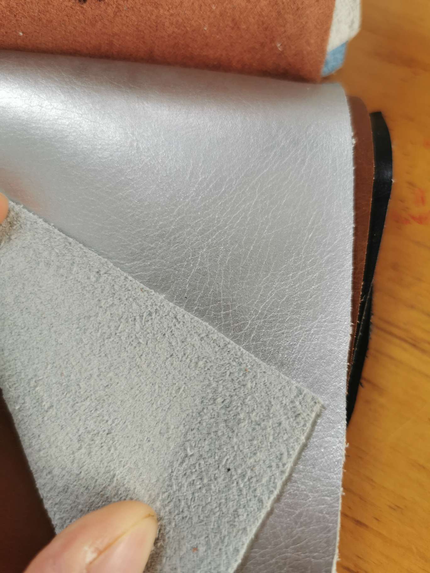Two-layer cowhide, silver film Application Scenario