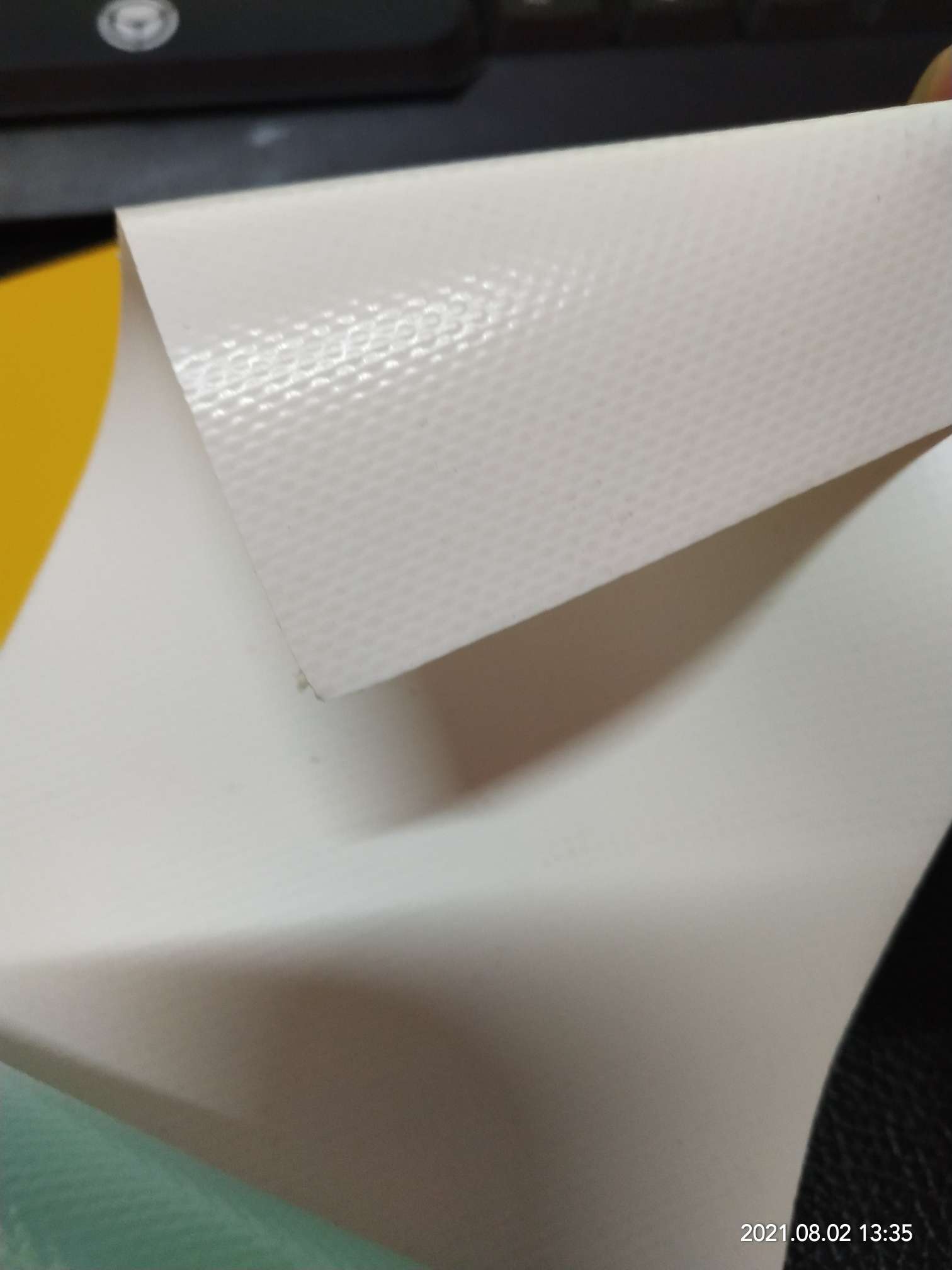 High-quality matte cream-colored PVC mesh fabric for luggage is suitable for various gymnastic MATS, tool bags and special fabrics for roller shutters Specification image