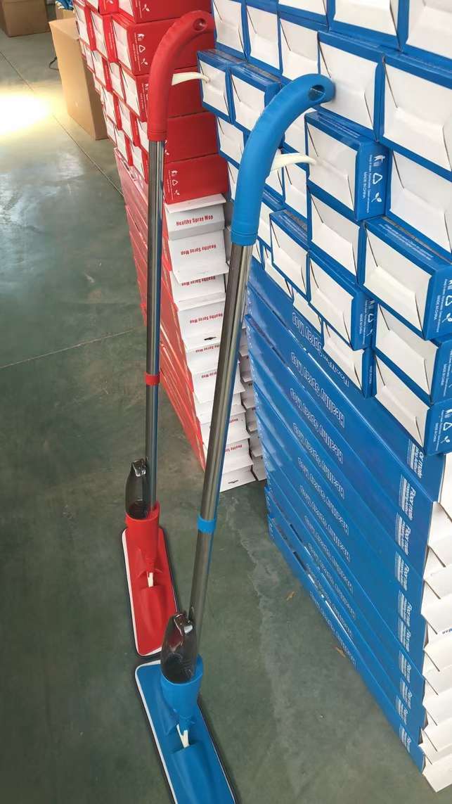 Water Spray Flat Lazy Mop Dry And Wet Wood Floor Tile Mop Wholesale Hands-Free Water Spray Mop Item Picture