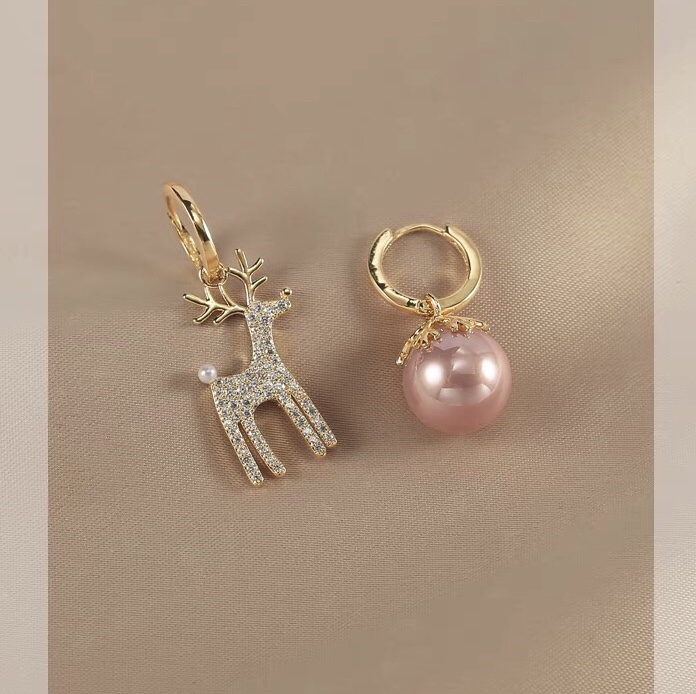 Pink artificial pearl Deer delicate Flash diamond a dual-use delicate fashion trend earrings