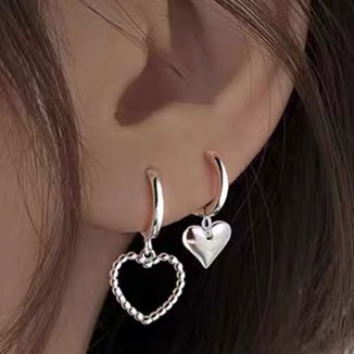 Ear buckle bead shaped heart thumbnail