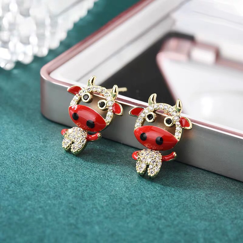 Cute Niu Niu classic Chinese style festive red cute girl earrings