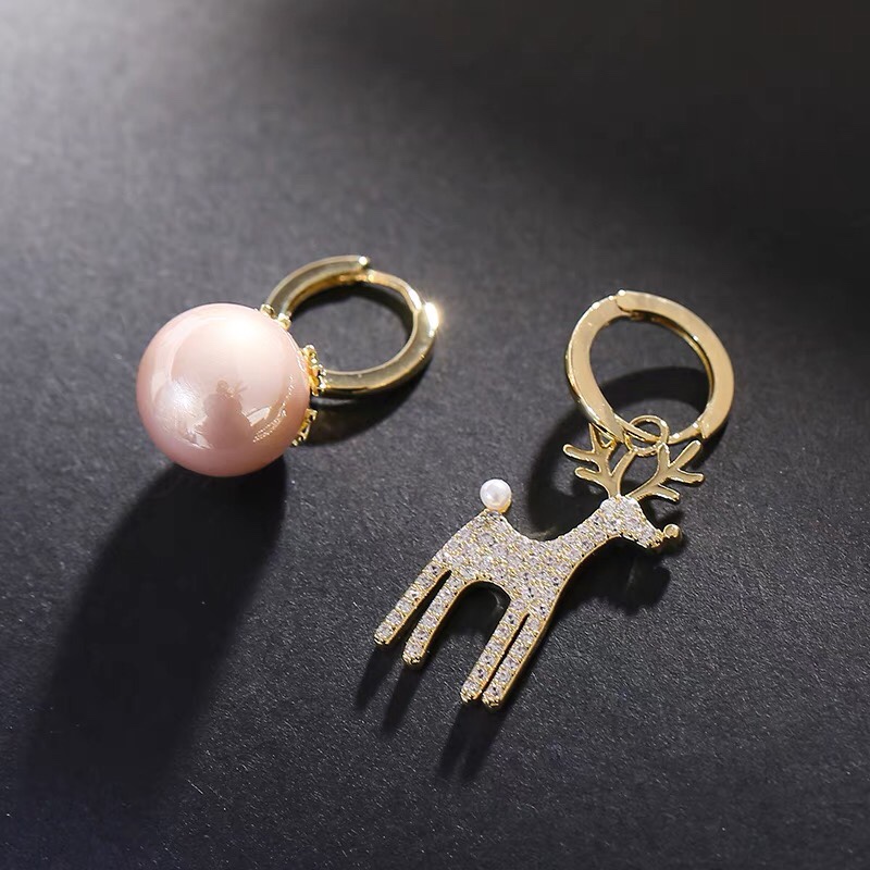 Cute fawn jacquard pearls with stylish classy earrings