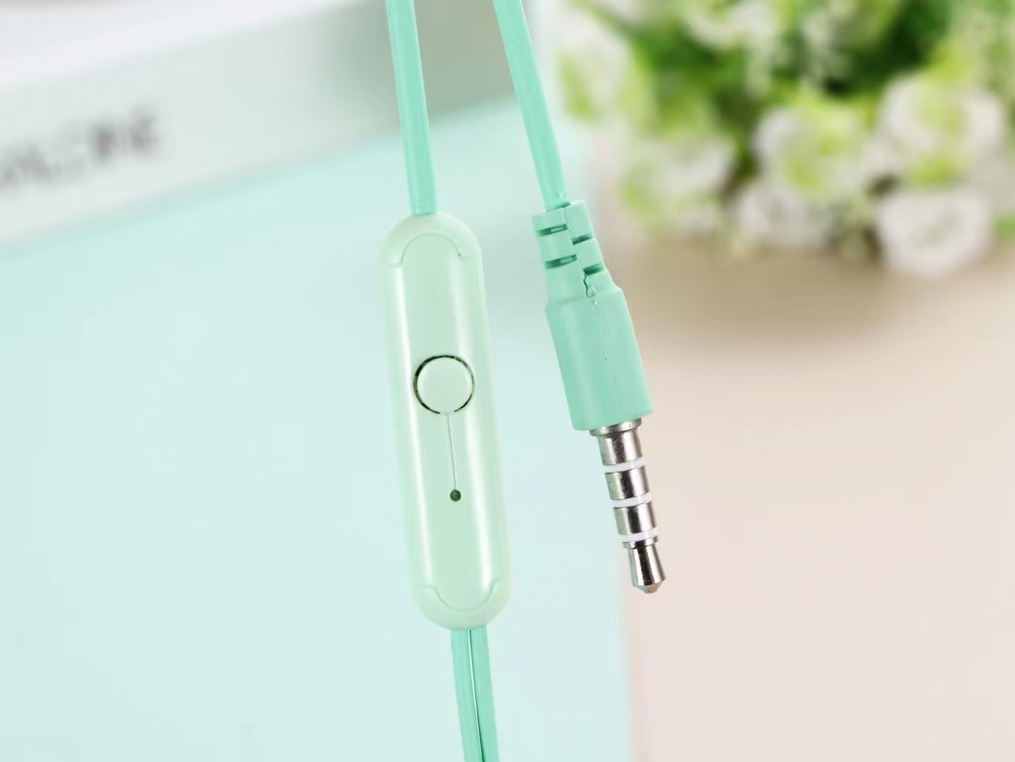 Guangdong Sogo Headphones Cartoon DY-08, earplugs, earphone labels, mobile phone headphones Application Scenario