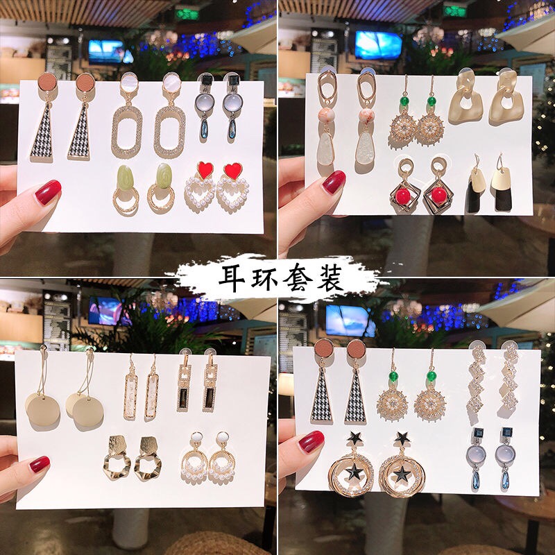 Stud earrings H11