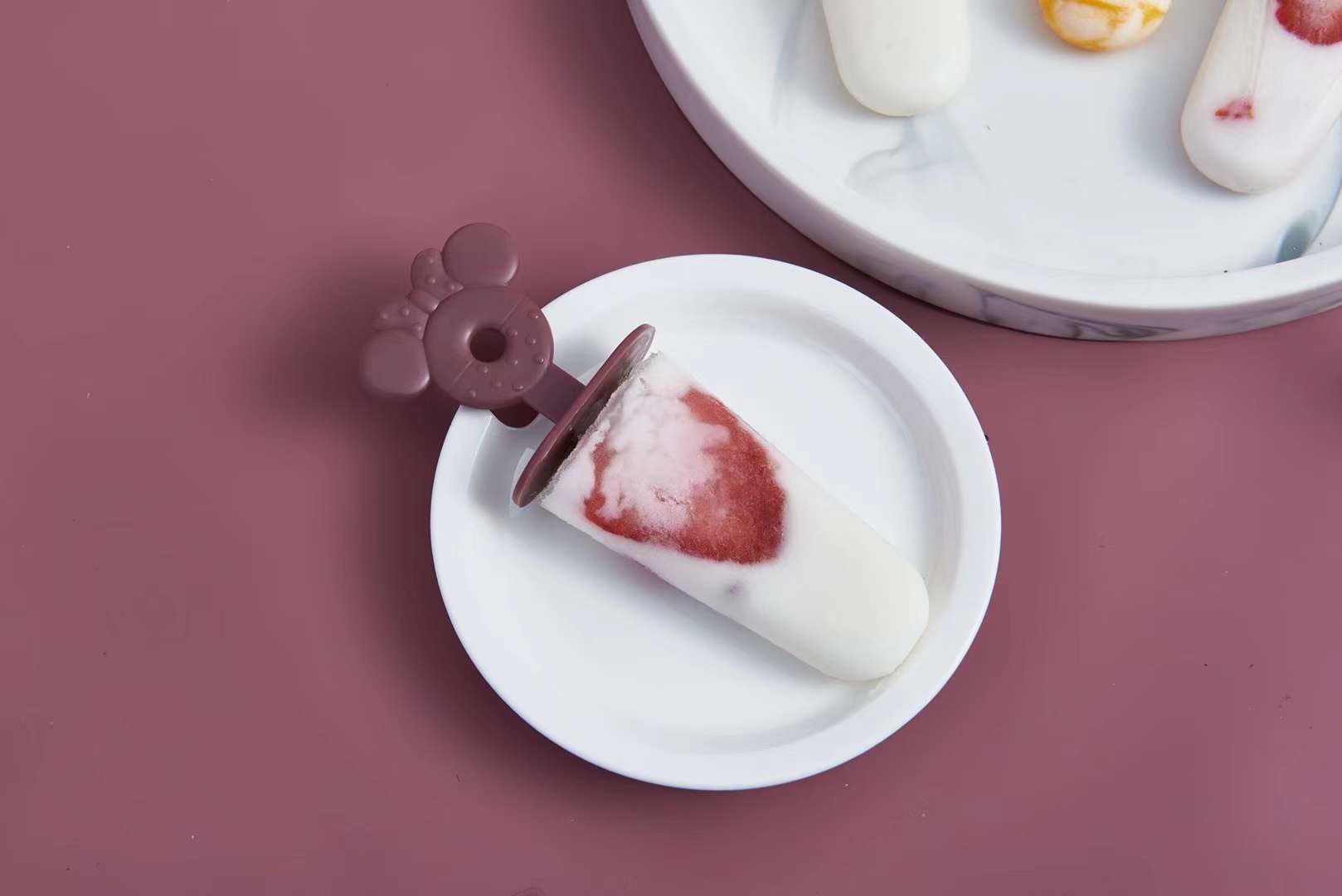 俏皮的🐱，撞色的设计，更加生动的呈现了制作冰模的乐趣✨✨简单细节图