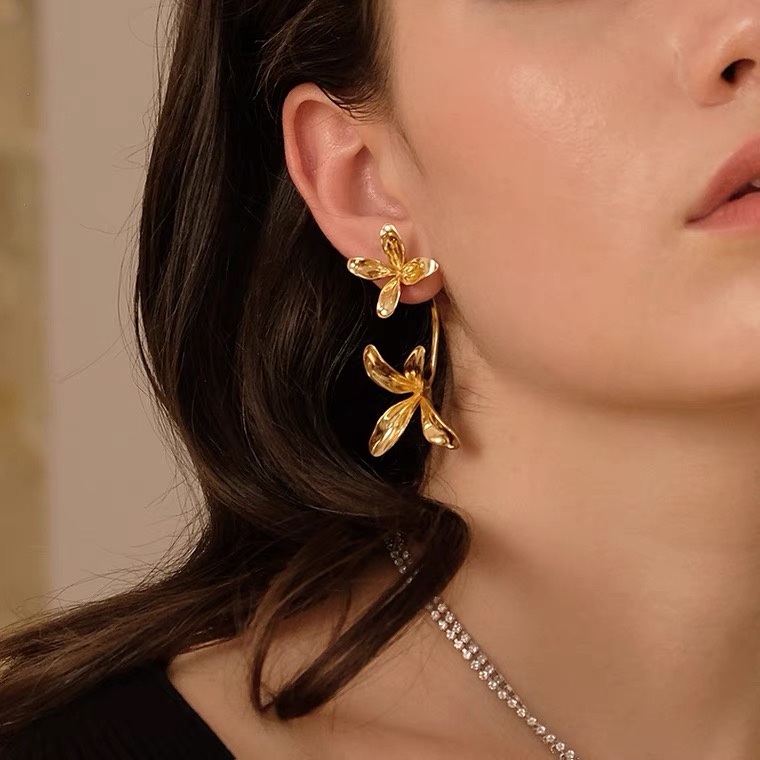 Trumpet earrings