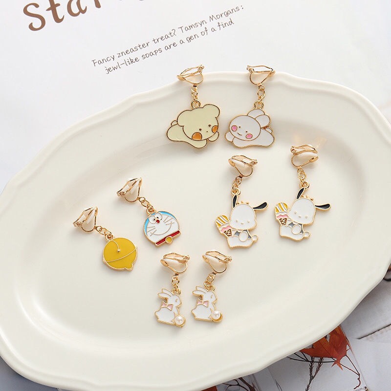Stud earrings H39 full figure