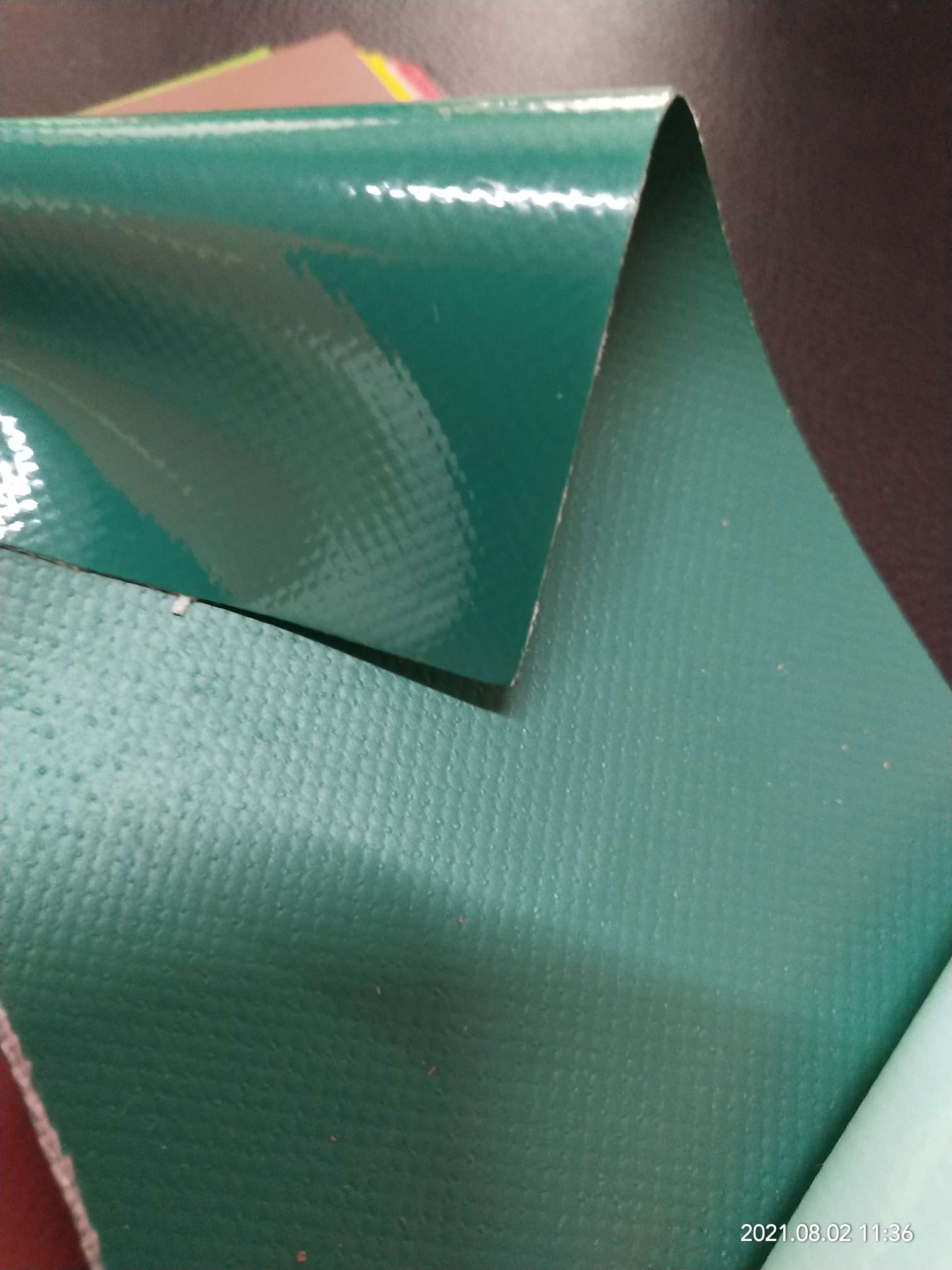 优质光面深绿色PVC夹网布  箱包布  各种体操垫  各种箱包袋专用面料详情图5