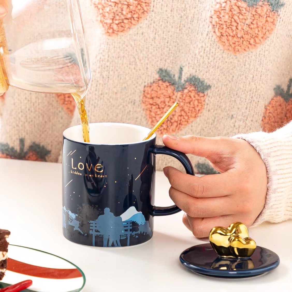 Valentine's Day pair cups, gift cups, the same style as the popular Douyin household couple cups, ceramic children's sets, household breakfast cups, coffee sets, water cups, ceramic three-dimensional relief cups detail image 4