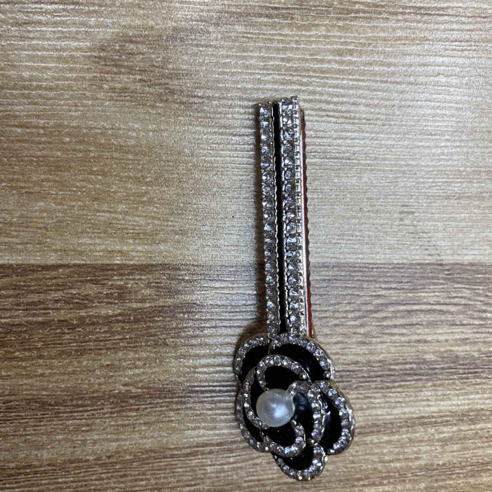 574