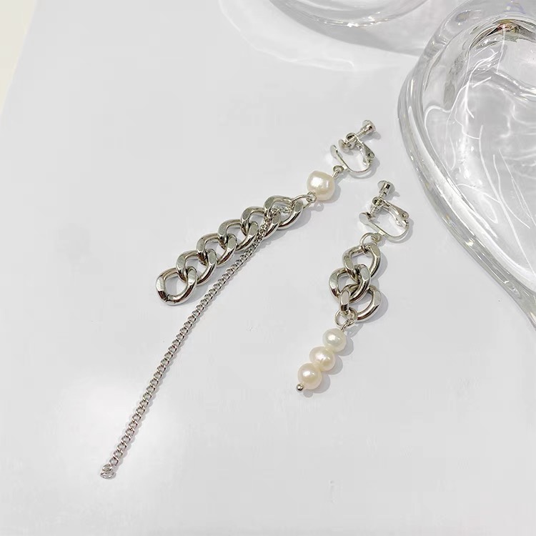 Screw ear clip earrings