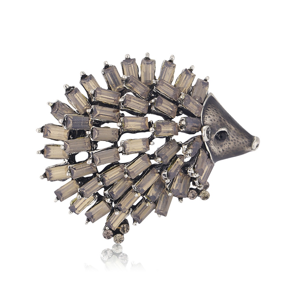 Personality cartoon hedgehog animal brooch clothing accessories clothing manufacturers wholesale