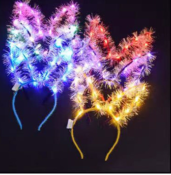 The popular children's hair accessories at the night market, the shining lights at the concert, the golden thread rabbit ear headband details Picture