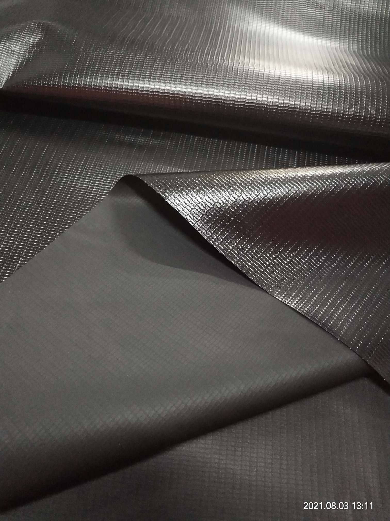 优质亚光黑色PVC夹网布  箱包布  各种机器罩家具罩  箱包袋专用面料详情图9