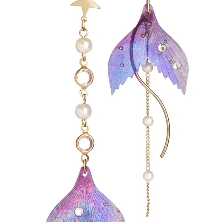 Five stars hanging beads and bird tails