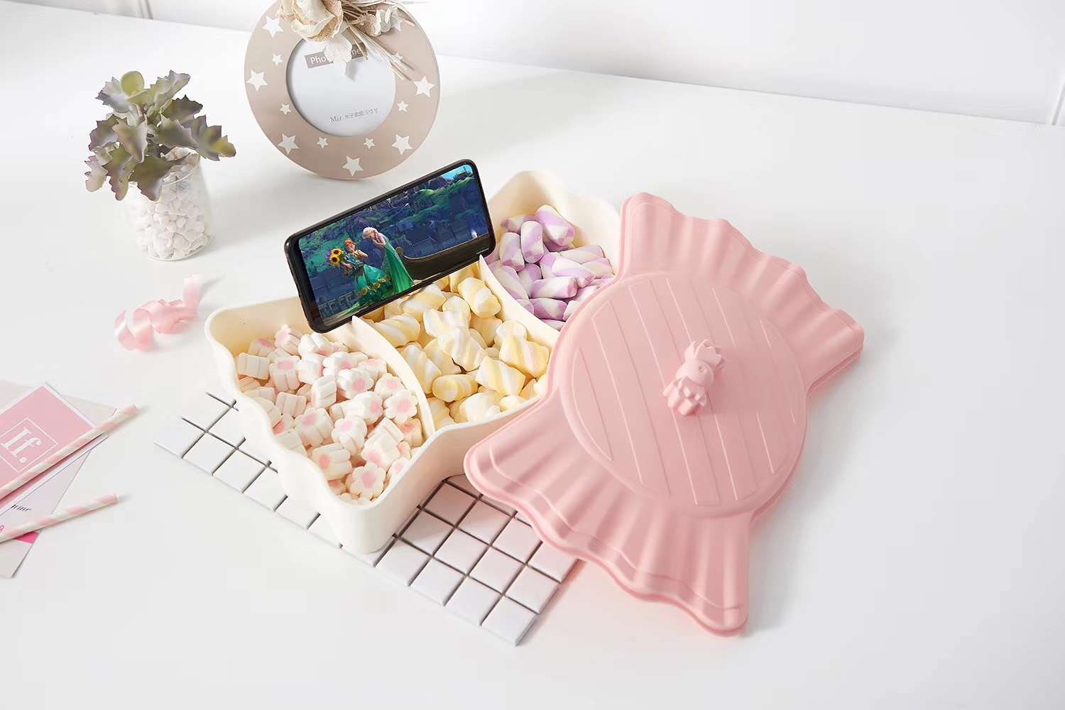 货号:6167
甜心🎀糖果盒
增加了手机支架的功能,可以边煲电视剧,边吃小零食哦(´-ω-`)少女心十足的一款详情图5