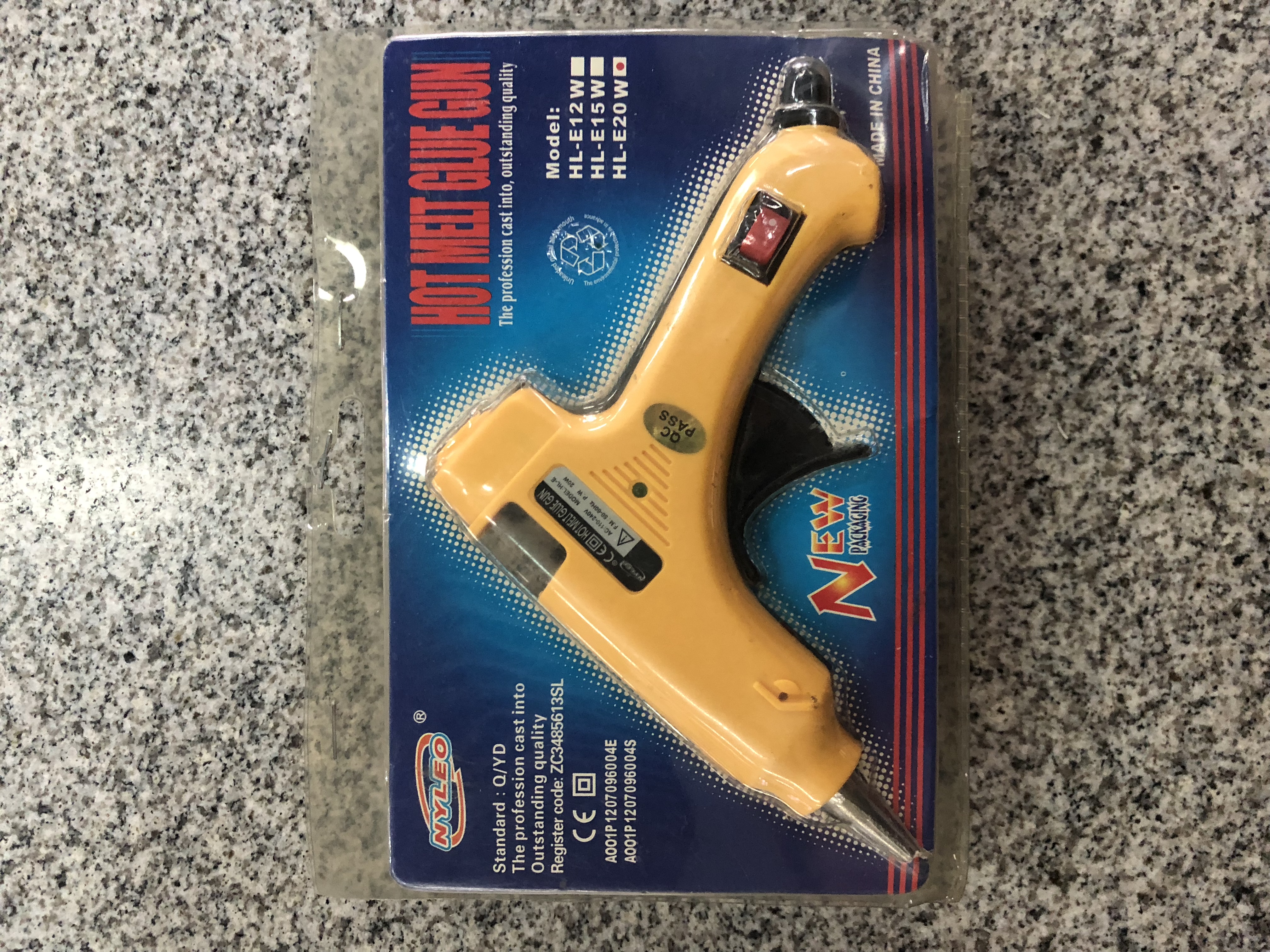 British three-plug yellow 12w small rubber gun details Picture