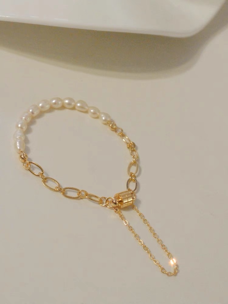 Pearl bracelet for women, high-end, niche retro chain magnetic clasp, new Jieya steel decoration detail image 3