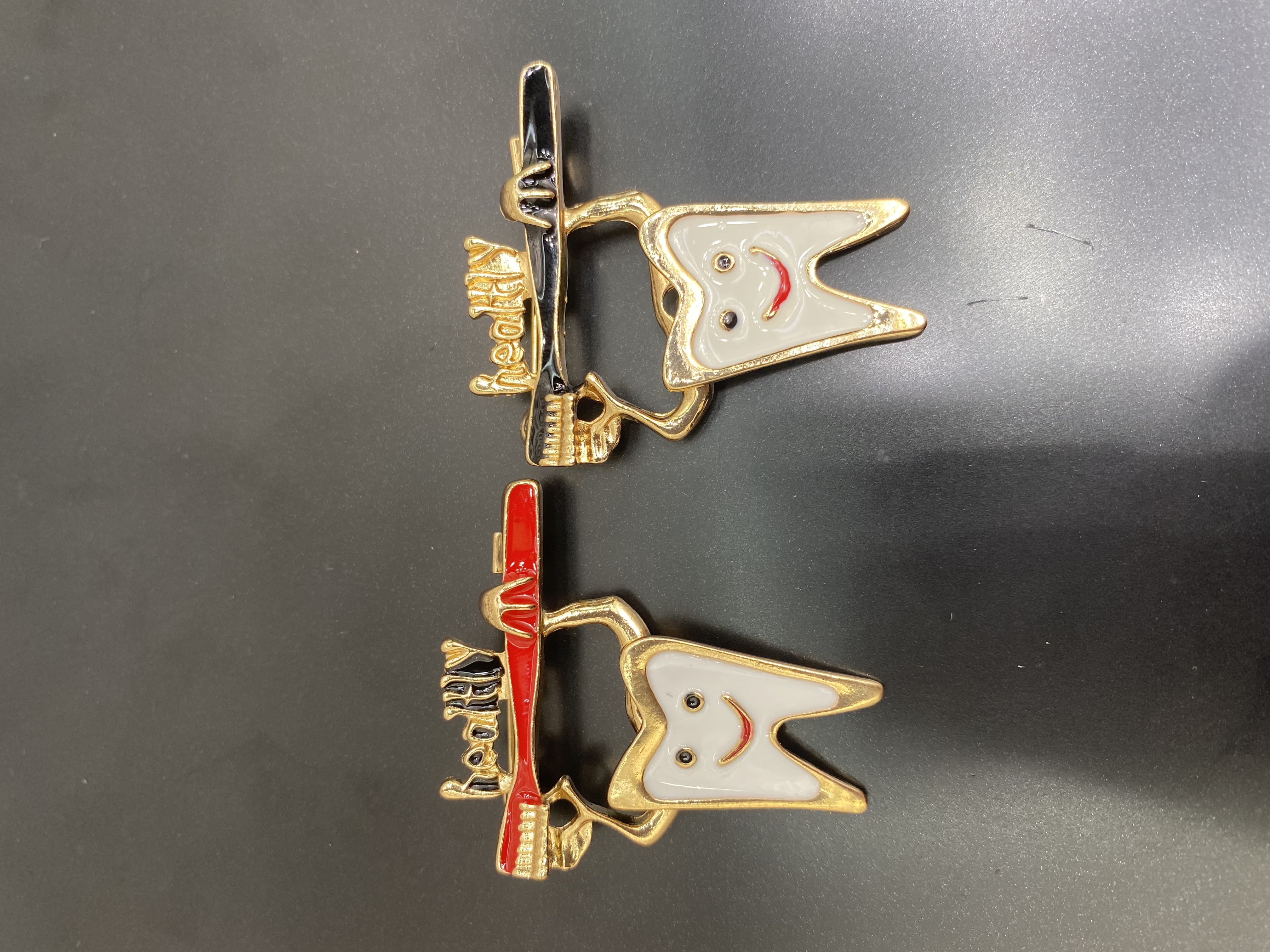 Factory direct sales of cross-border brooches, teeth, toothbrushes and corsages wholesale details Picture
