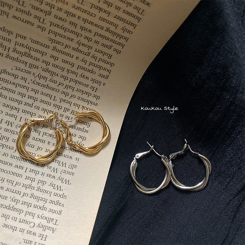 ins Earrings 2021 New High-end Style earrings, exaggerated and individualistic European and American retro Hong Kong style earrings, slimming for round faces, c Application Scenario