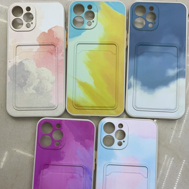 Plug-in phone case. Guests can customize the drawing