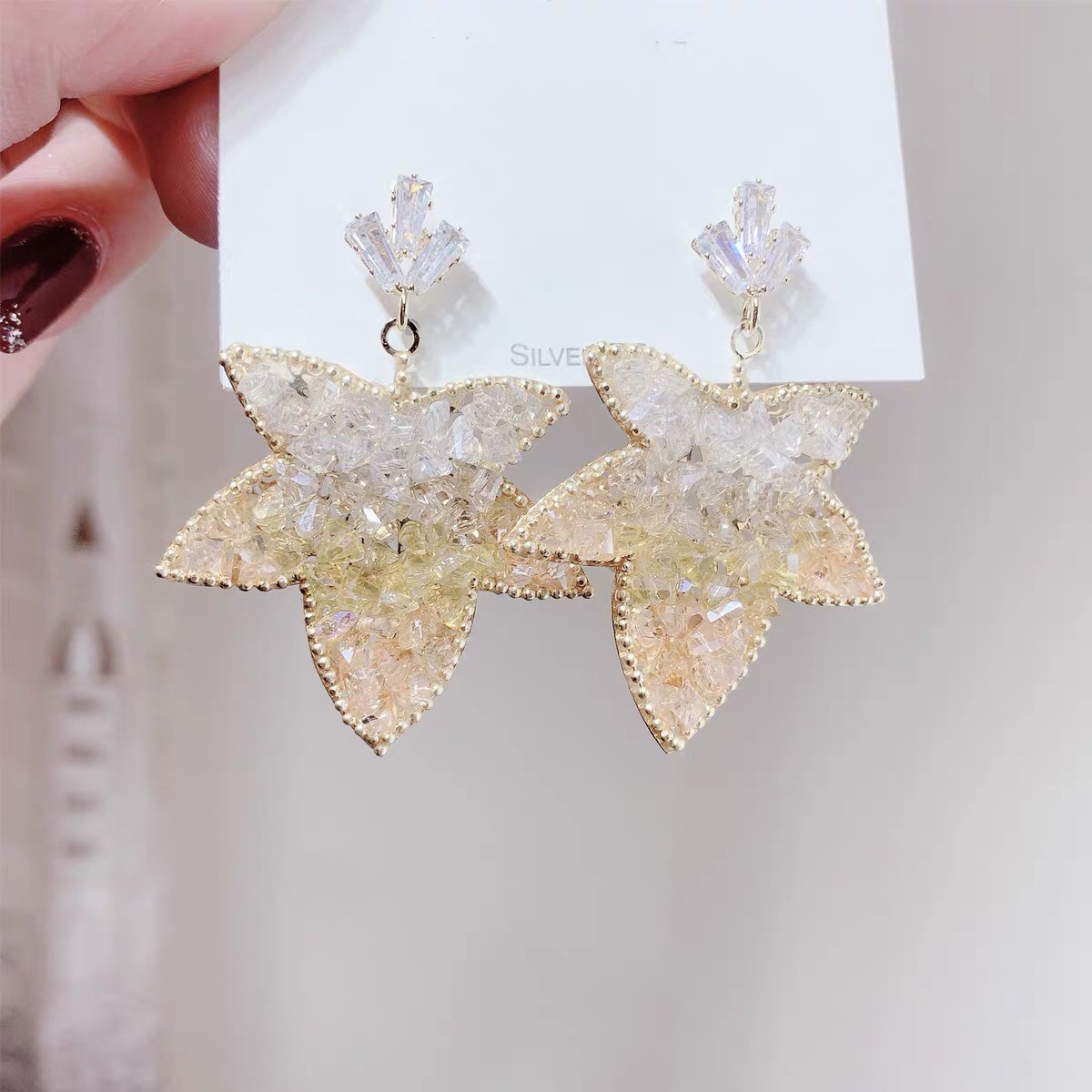 Earring one 288
