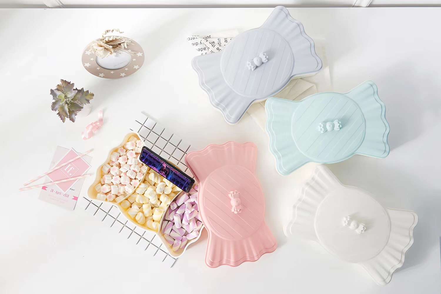 货号:6167
甜心🎀糖果盒
增加了手机支架的功能,可以边煲电视剧,边吃小零食哦(´-ω-`)少女心十足的一款详情图3