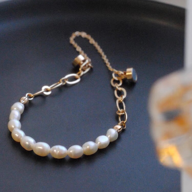 Pearl bracelet for women, high-end, niche retro chain magnetic clasp, new Jieya steel decoration
