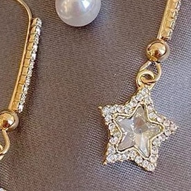 Curved ear hooks with beads and five-star earrings