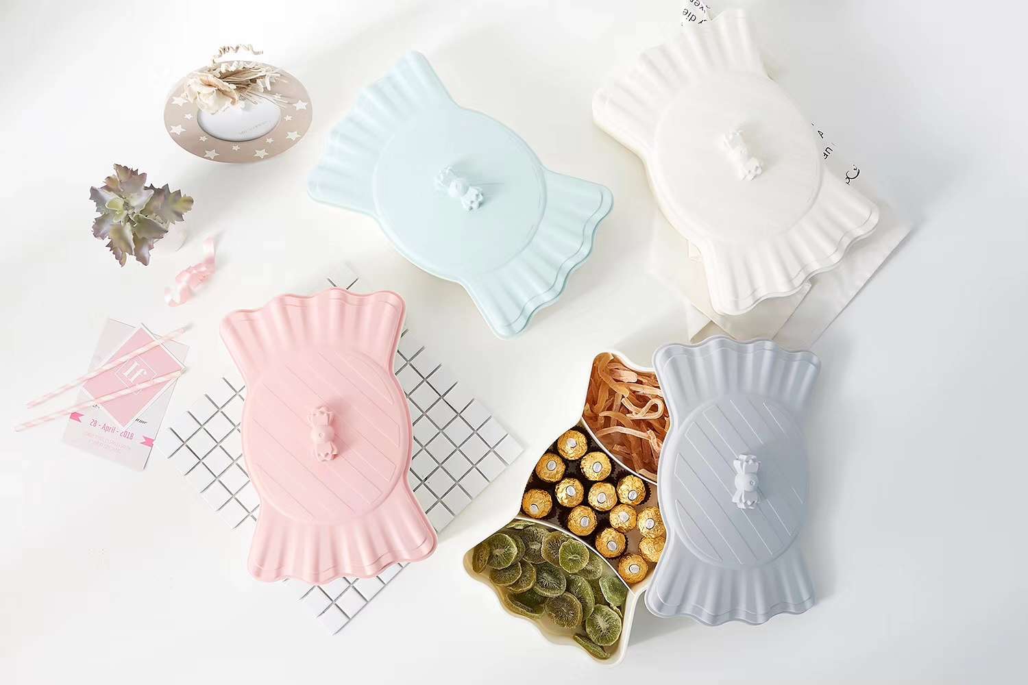 货号:6167
甜心🎀糖果盒
增加了手机支架的功能,可以边煲电视剧,边吃小零食哦(´-ω-`)少女心十足的一款详情图4