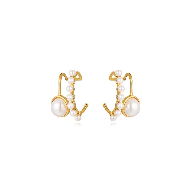 Small pearl with large pearl ear bone clips