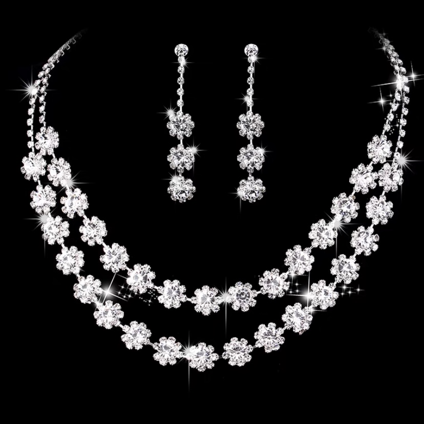 New necklace full of diamond-studded rhinestones shining banquet style high-grade fashion choker chain collarbone chain necklace 366