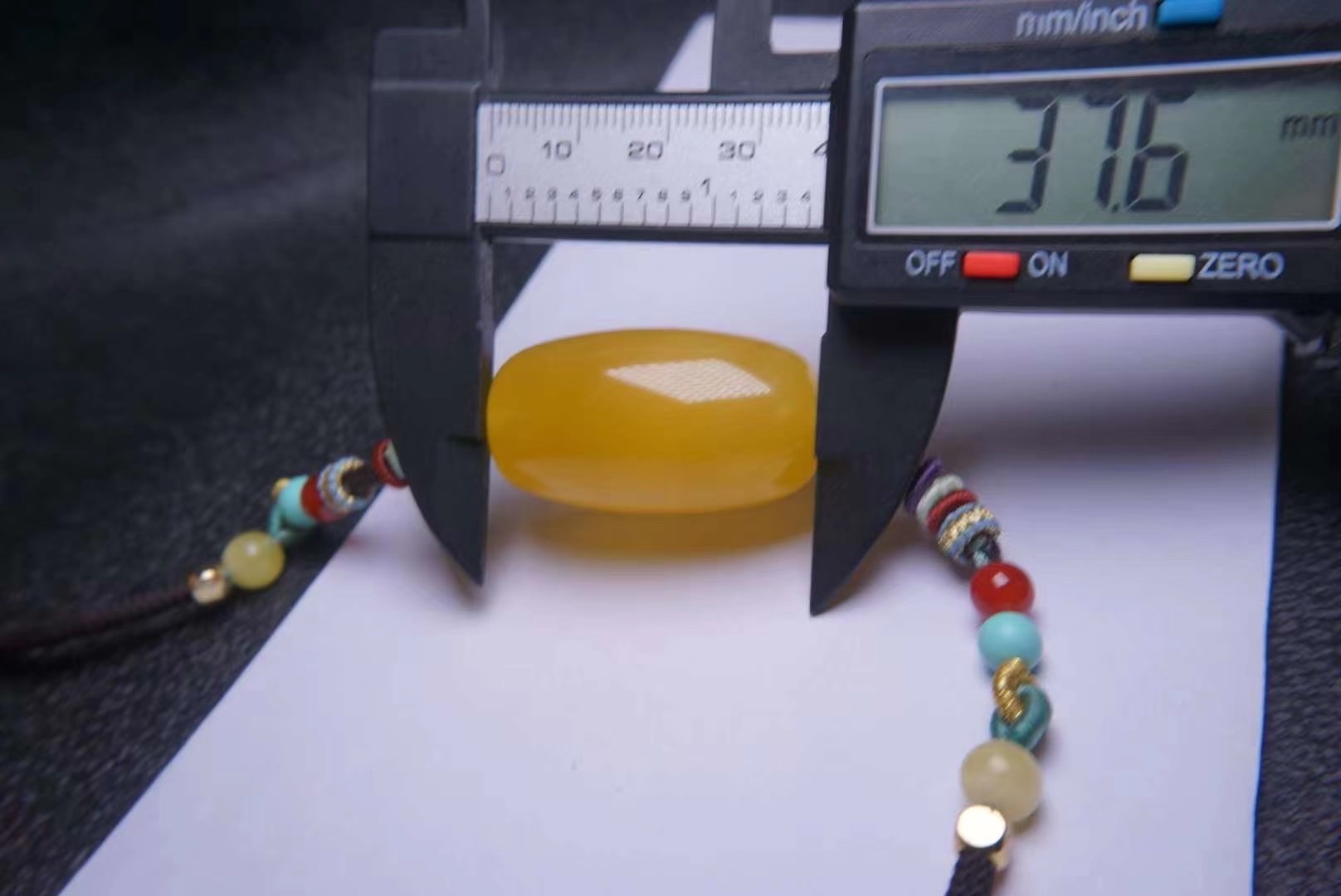 Bucket beads detail image 4