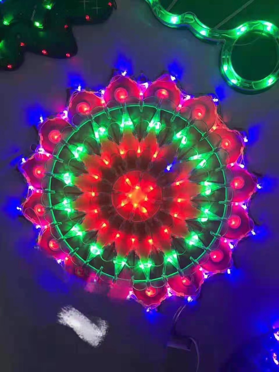 Stand Christmas Tree Flower Five Star Sunflower Peacock Each 50 Strings, Bag 11 Item Picture