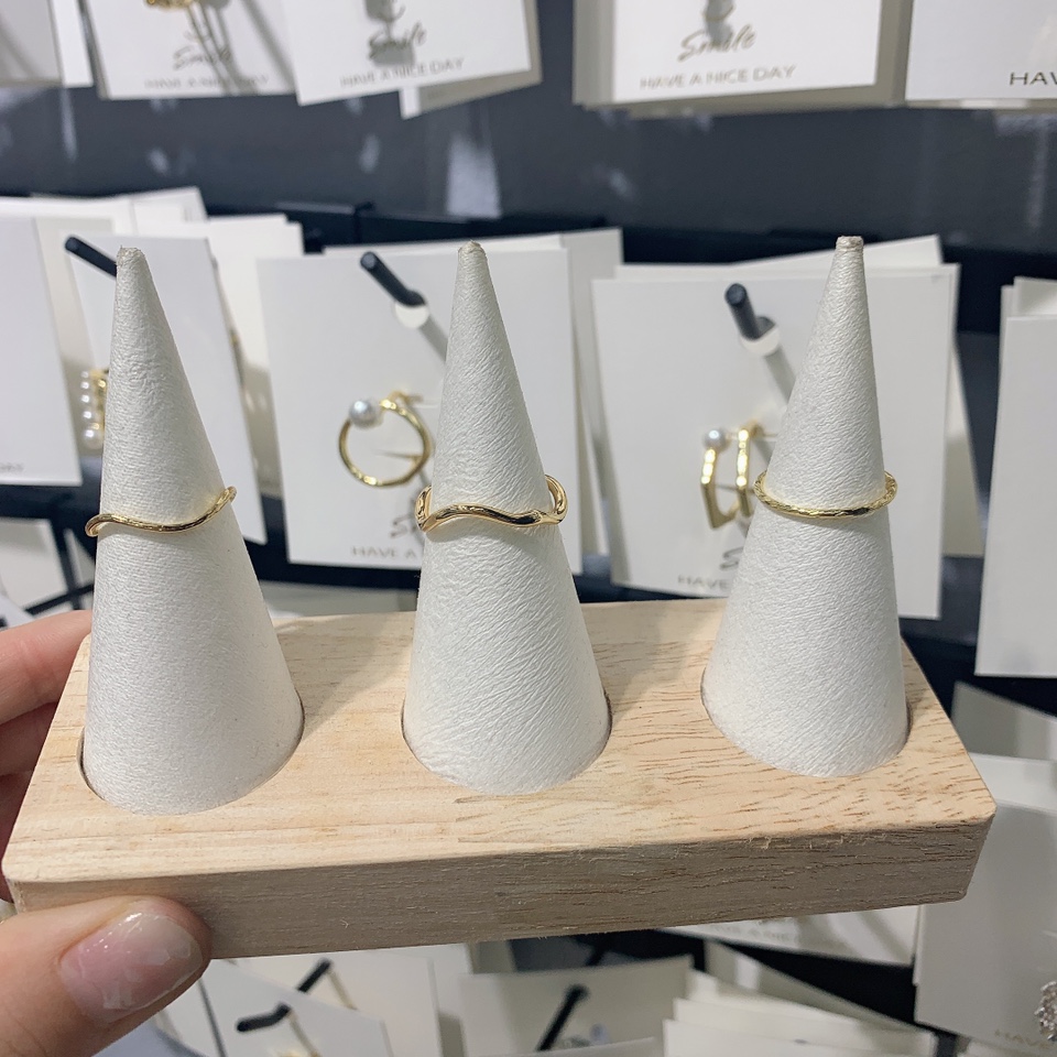 A versatile and elegant basic smooth ring with a circle, an Instendors-popular joint ring for index fingers, for women