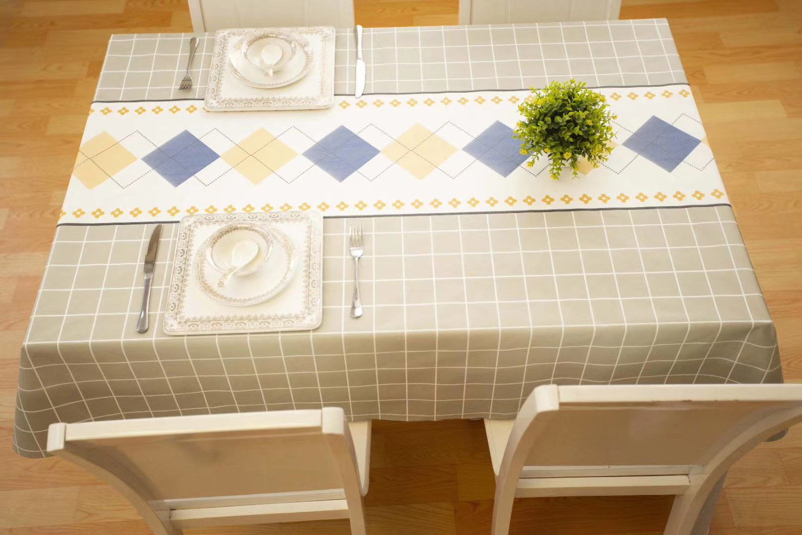 Peva Plaid Tablecloth 137 By 183㎝ Item Picture