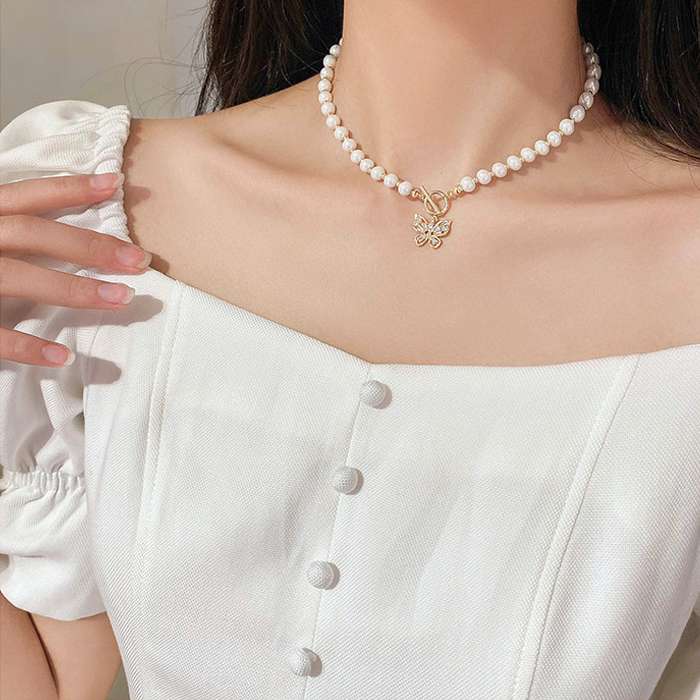 17 - Fashionable letter pearl necklace, light luxury, niche and high-end feel, collarbone chain, Korean style, cold style, Internet celebrity necklace for women detail image 2