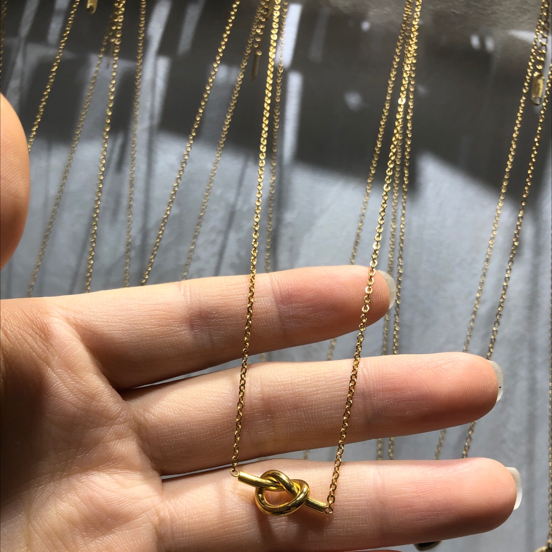 心形结吊坠项链