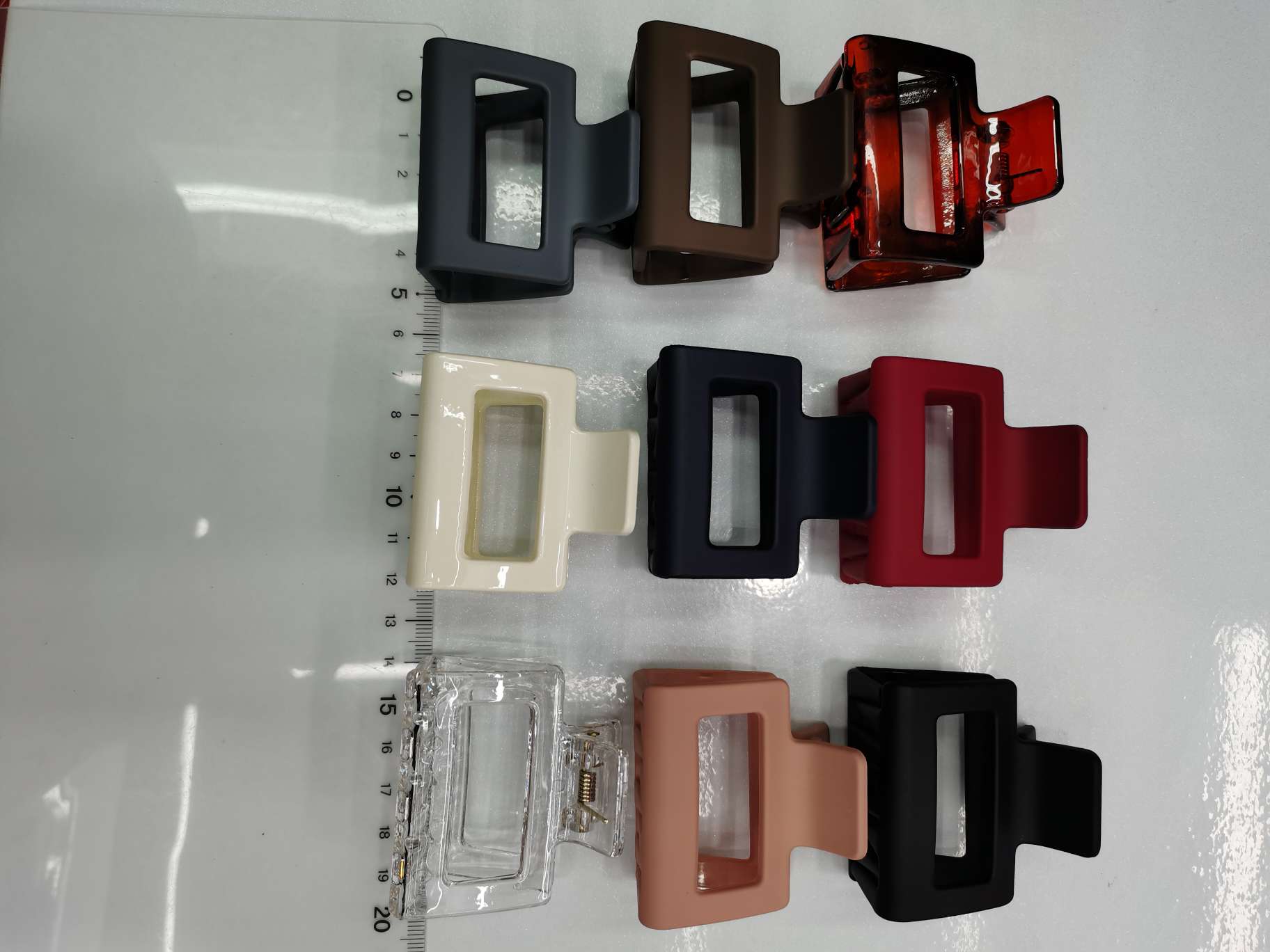 pc material small square claw rubber paint, bright paint effect Specification image