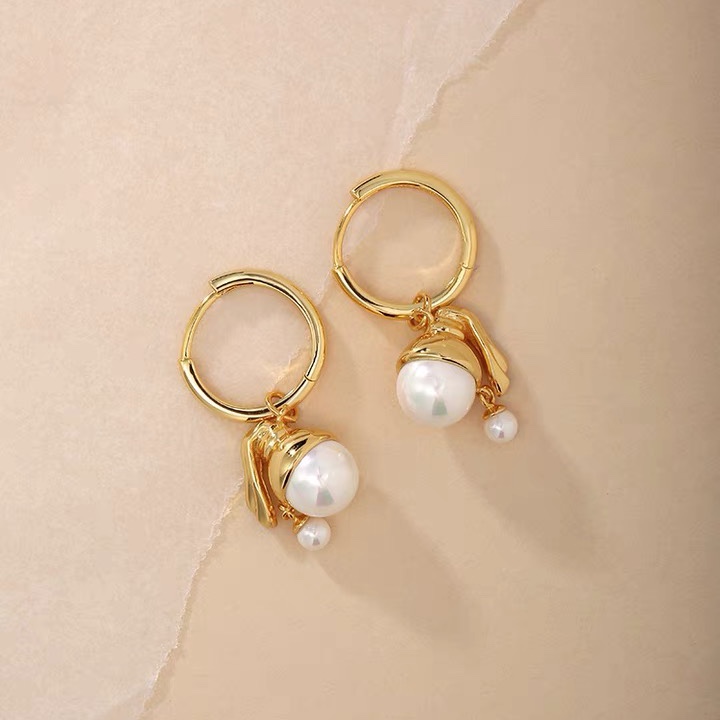 Nuevo estilo de hebilla de oído para colgar perlas de verano