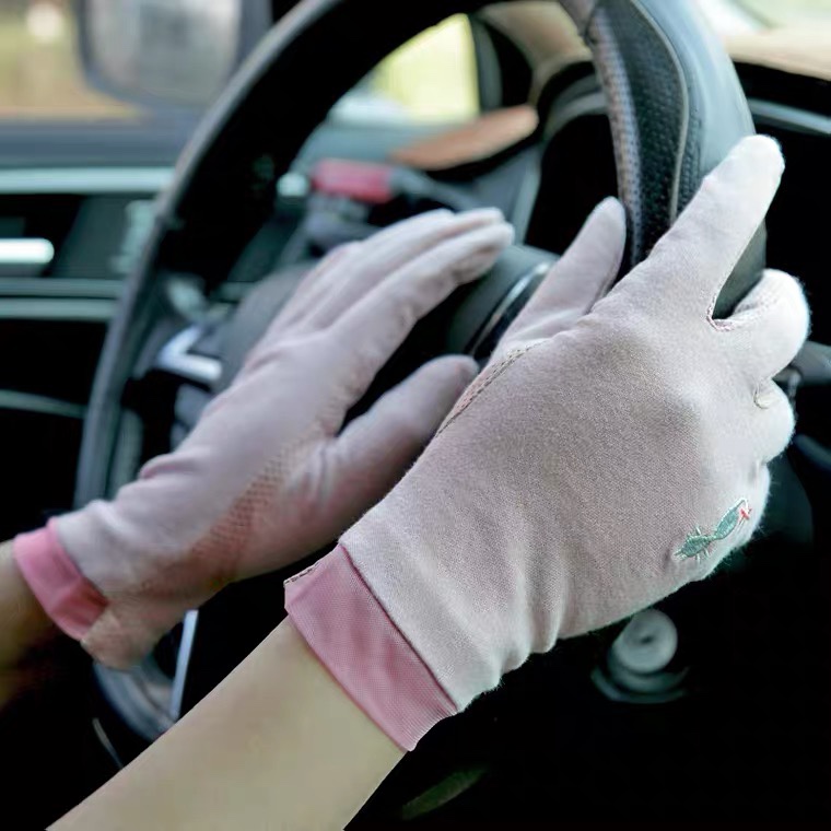 Summer sunscreen gloves for women driving spring and autumn short electric bike for women cycling lace UV thin