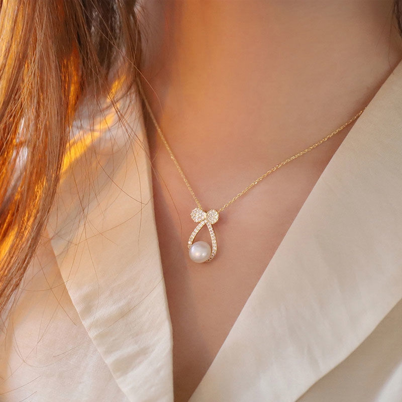 56 - Fashionable letter pearl necklace, light luxury, niche and high-end feel, collarbone chain, Korean temperament, cold style, Internet celebrity necklace for women Specification image