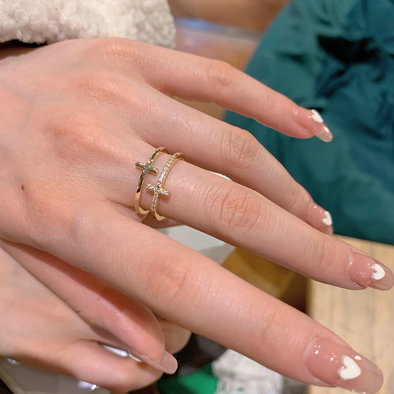 A plain ring with a cold and elegant style, a high-end index finger ring, a trendy Instendors-style ring for women, light luxury, niche, exquisite and fashionable Item Picture