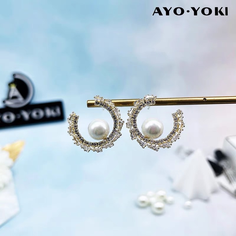 Pearl super shiny stud earrings, trendy and feminine texture earrings, high-end and elegant short hair, Korean niche and simple earrings and pendants details Picture