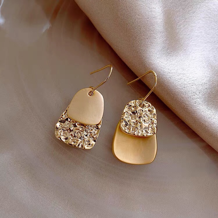 Metallic percussion face matte two-tone fashion trend ear hooks