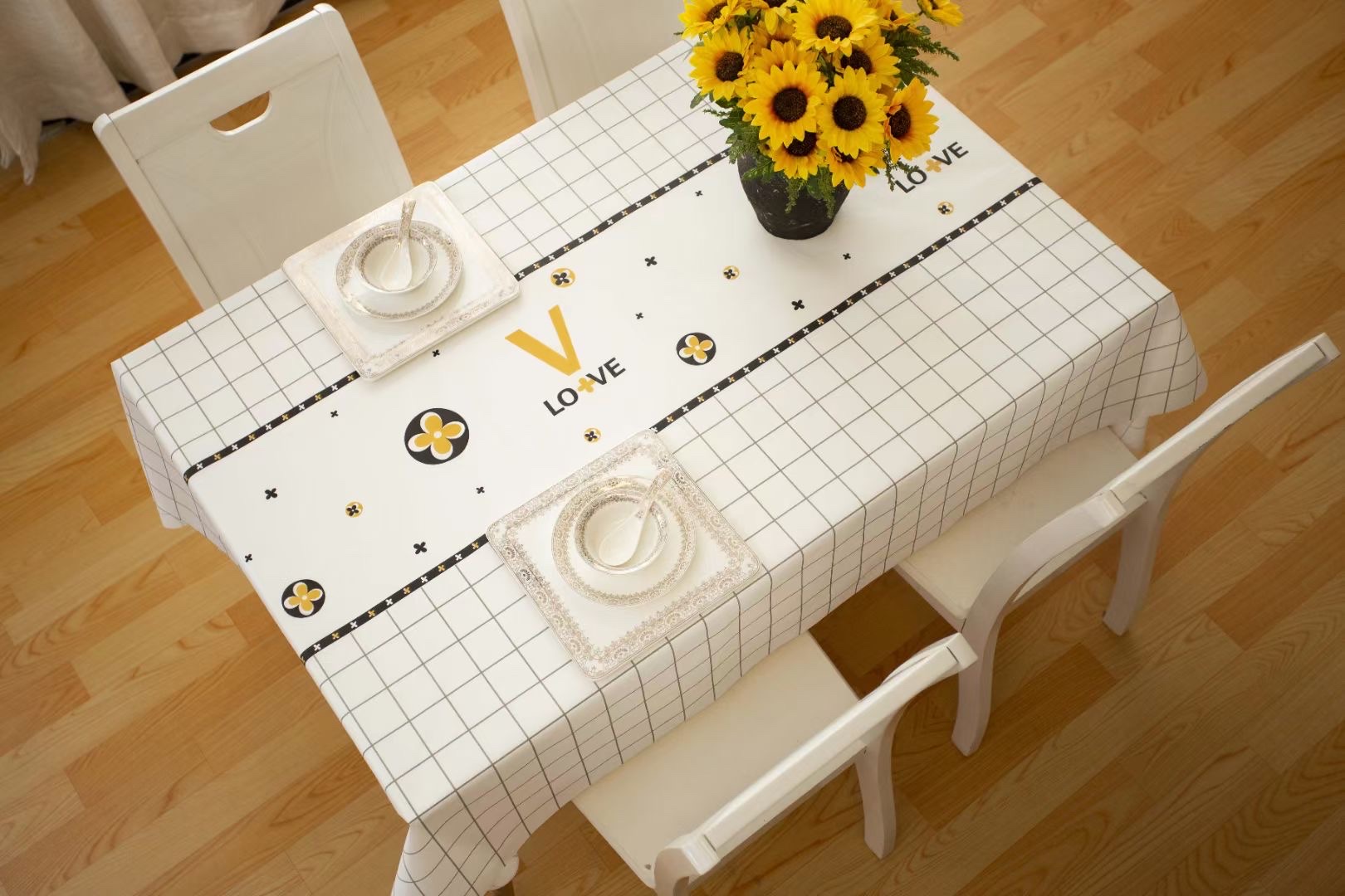 Peva Plaid Tablecloth 137 By 183㎝ details Picture
