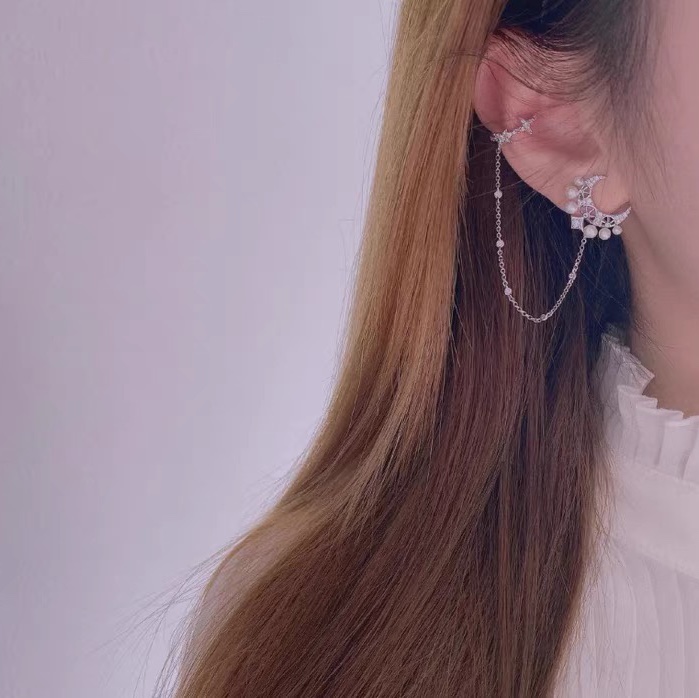 Stylish ear bone hanging chain