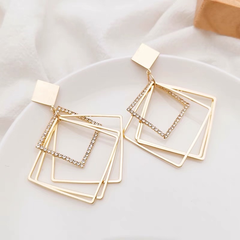 New Korean-style elegant earrings, trendy and simple long earrings with personalized design 2 details Picture